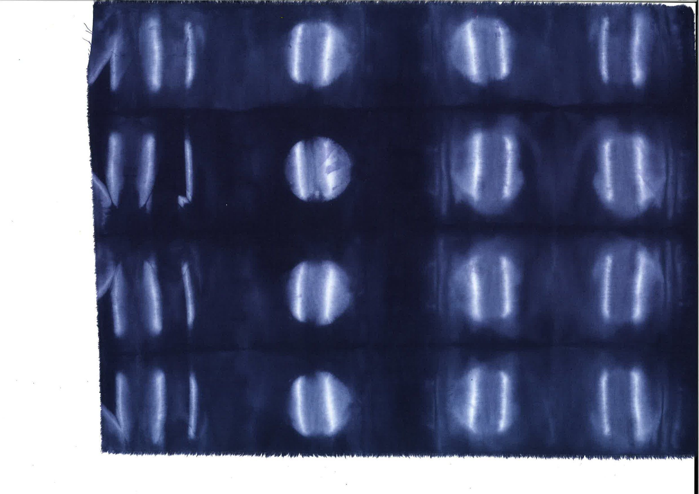 Exp5_itajime shibori_mit Holzkreis.jpg